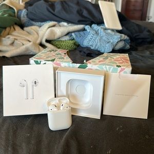 Apple AirPods 1st Generation